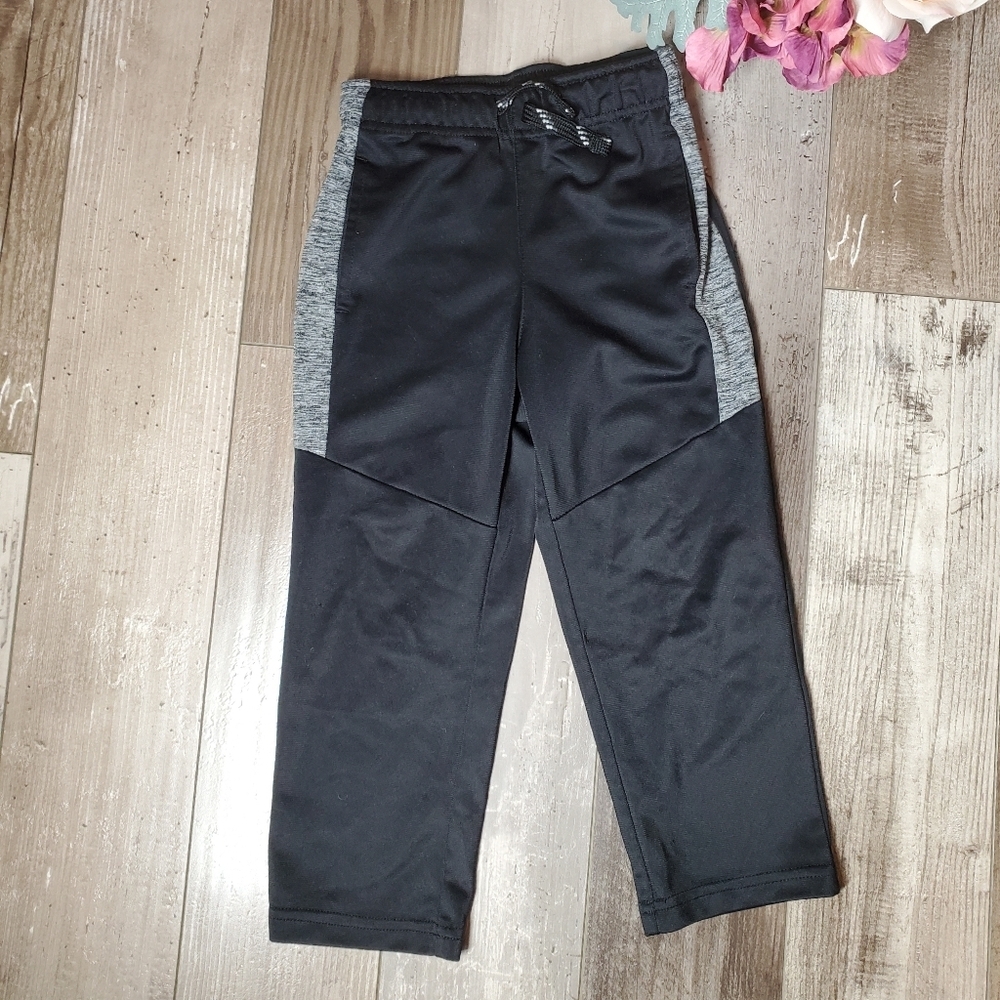 Jumping Beans Active Size 3T Toddler Boy Black Jogger Sweatpants